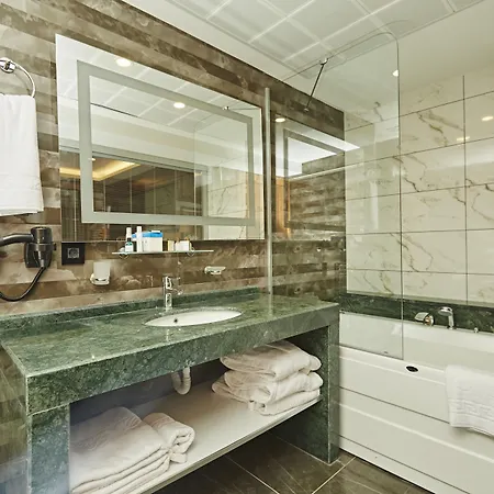 Ilkbal Deluxe &spa ホテル