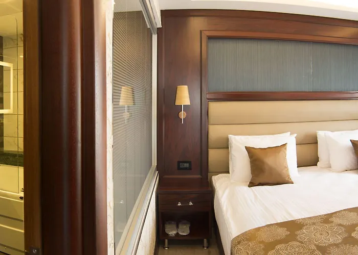 מלון Ilkbal Deluxe &spa 4*