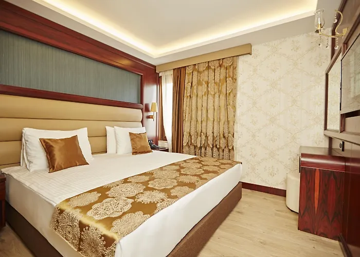 Ilkbal Deluxe &spa 4* איסטמבול